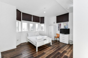 Church Street Flat 2 - Minimalist Studio in New Basford